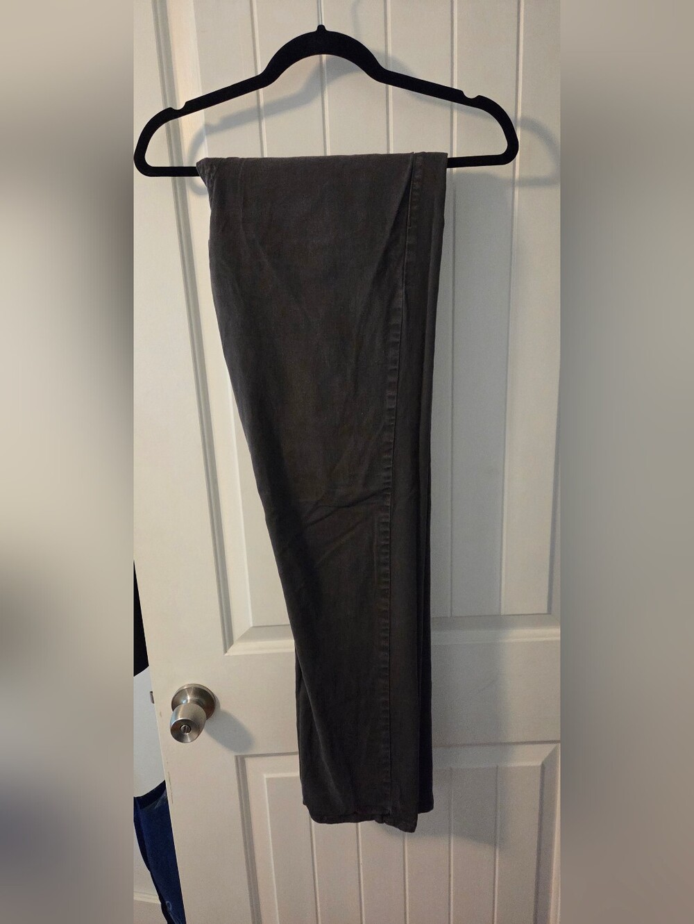 H&M Men’s Charcoal Gray Pants